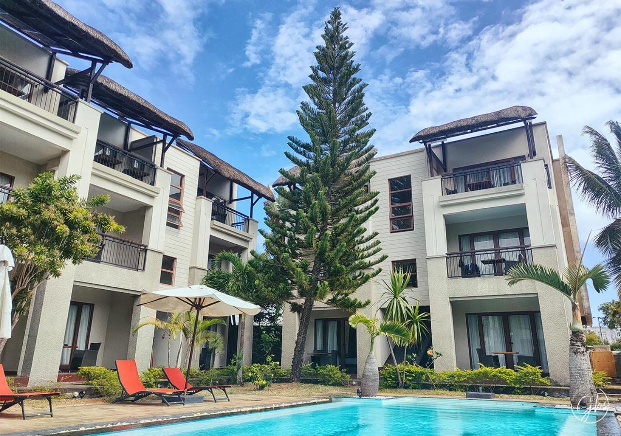 Grand Bay Suites Exterior photo