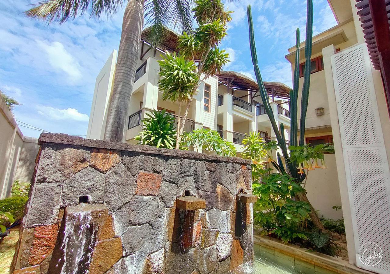 Grand Bay Suites Exterior photo