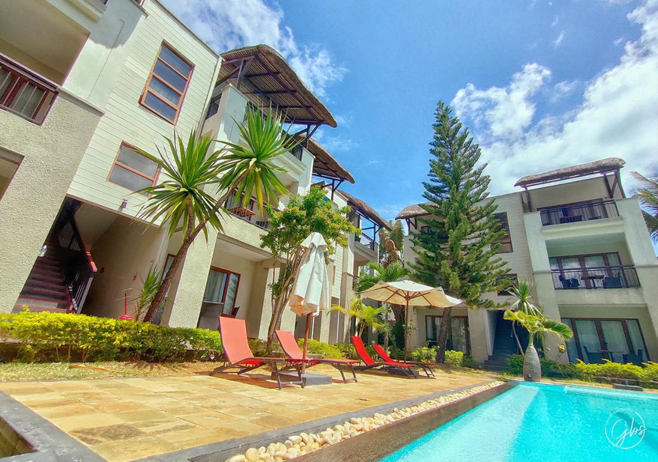 Grand Bay Suites Exterior photo