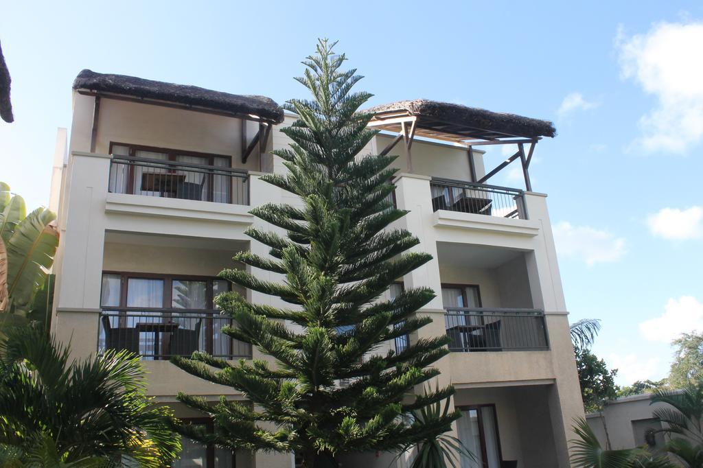 Grand Bay Suites Exterior photo
