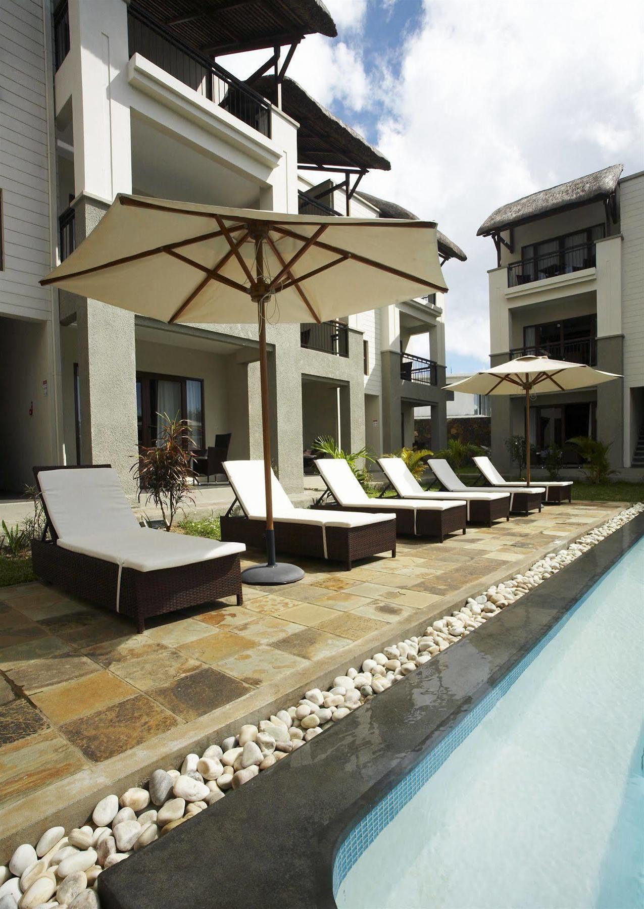 Grand Bay Suites Exterior photo